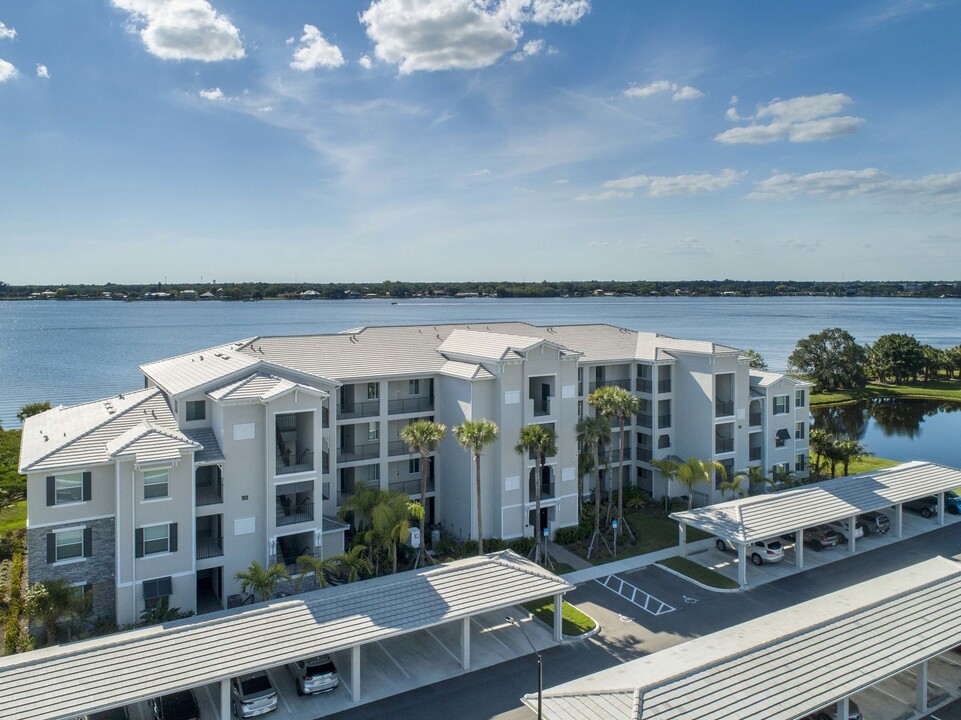 1030 Tidewater Shores Loop in Bradenton, FL - Building Photo