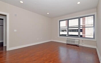 100 Marshall St in Hoboken, NJ - Building Photo - Building Photo