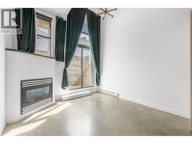 property at 428 W 8th Ave