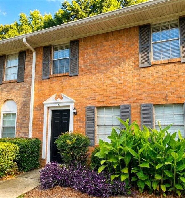 property at 147 Northdale Pl