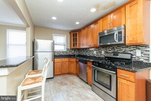 9513 Clark St in Philadelphia, PA - Building Photo