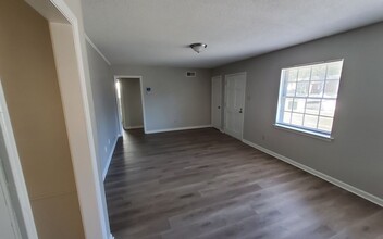 5061 Belfast Dr in Memphis, TN - Building Photo - Building Photo