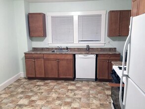 173 Hillside St, Unit 1 in Boston, MA - Foto de edificio - Building Photo