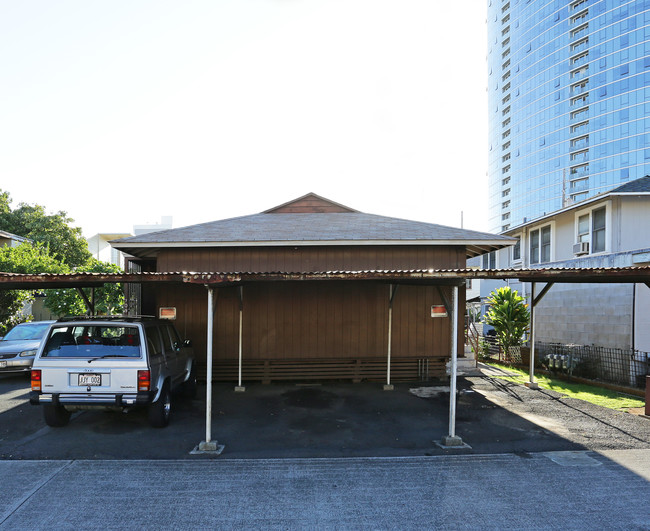 709 Pensacola St in Honolulu, HI - Building Photo - Building Photo