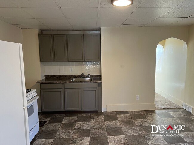 612 W 11th St in Sioux Falls, SD - Building Photo - Building Photo