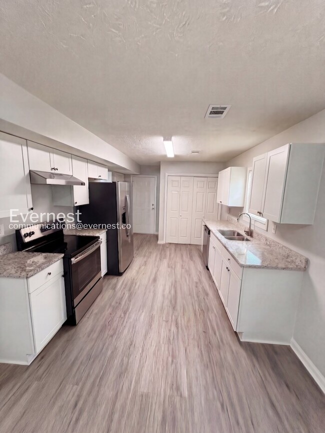 1236 Claywill Cir in Monroe, GA - Building Photo - Building Photo