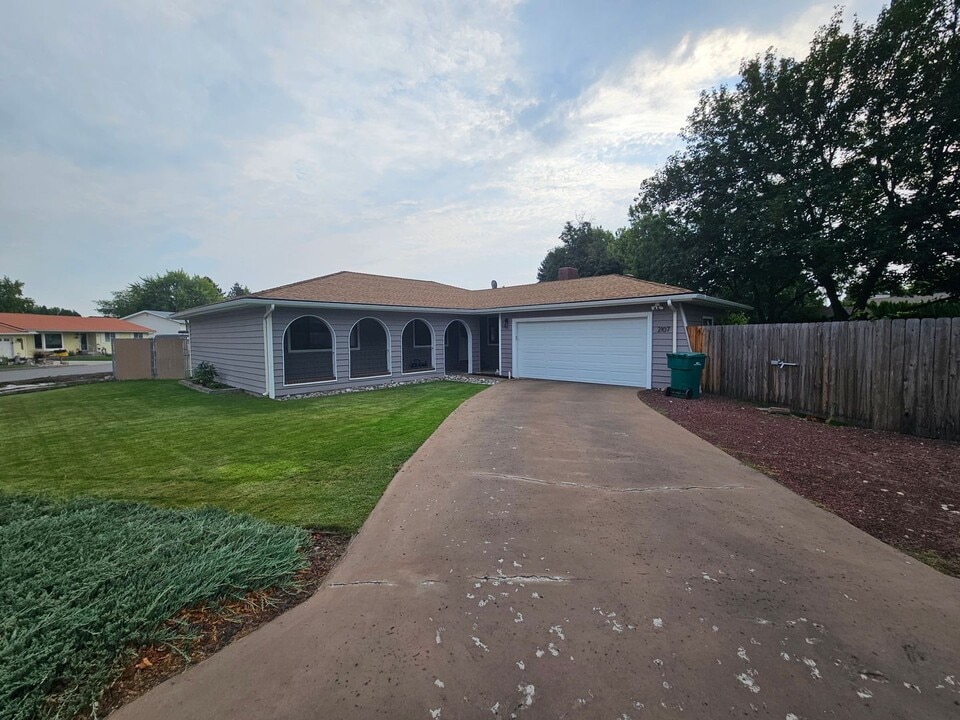 2107 S Bolivar Rd in Spokane Valley, WA - Building Photo