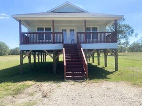 838 Cypress Lakes Cir in Cleveland, TX - Building Photo - Building Photo