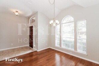8143 Dune Brook Dr in Houston, TX - Building Photo - Building Photo