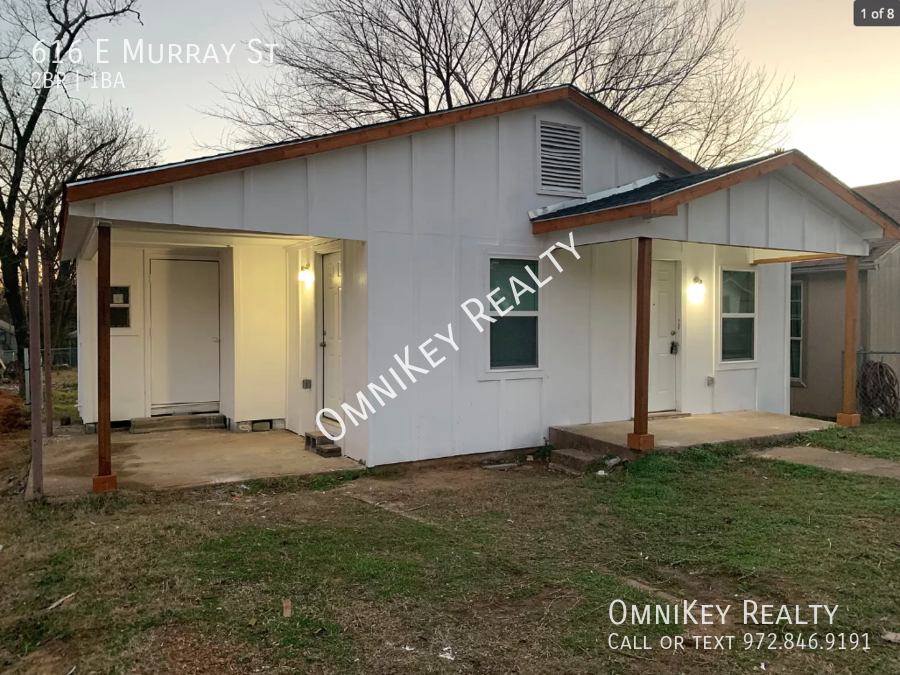 616 E Murray St in Denison, TX - Building Photo