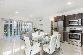 25850 SW 140th Ct in Homestead, FL - Foto de edificio - Building Photo