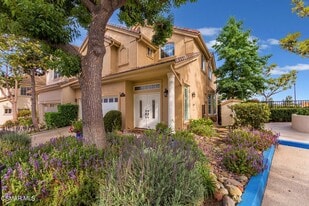 32201 Lakeport Dr, Unit 225-304R in Westlake Village, CA - Building Photo
