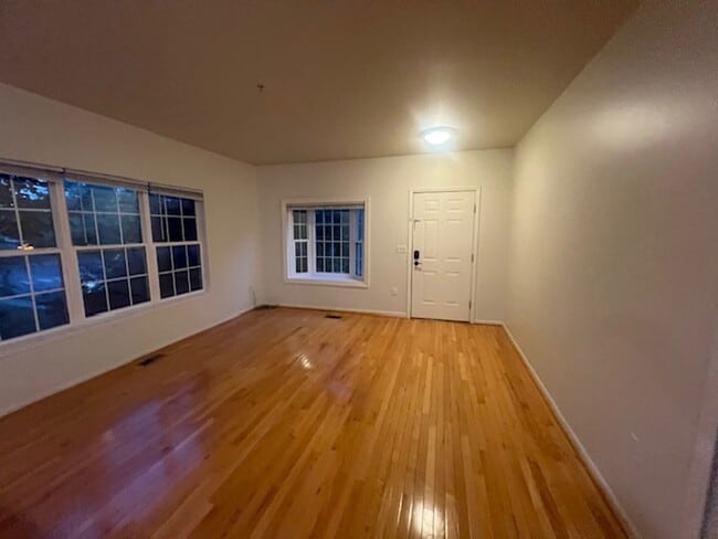 1053 Maiden Ln in Ann Arbor, MI - Building Photo - Building Photo