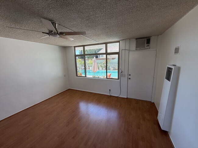 7205 Fountain Ave, Unit FOU5 in Los Angeles, CA - Building Photo - Building Photo
