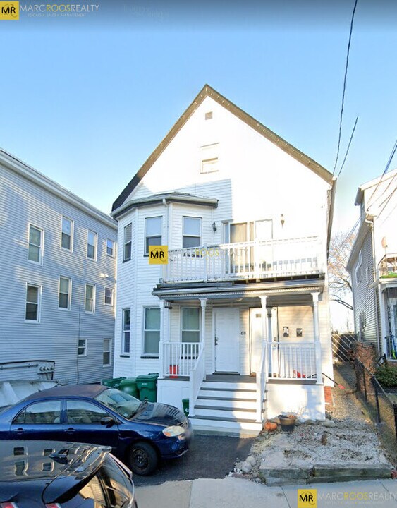 68 Winchester St, Unit #2 in Medford, MA - Foto de edificio