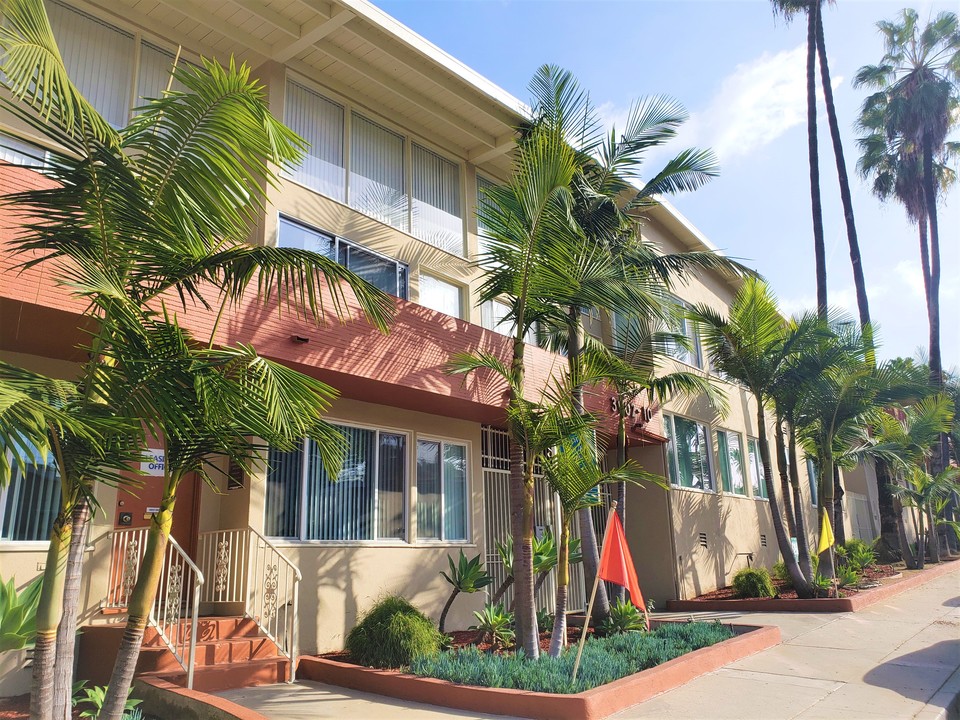 Keswick Court Apartments in Culver City, CA - Building Photo