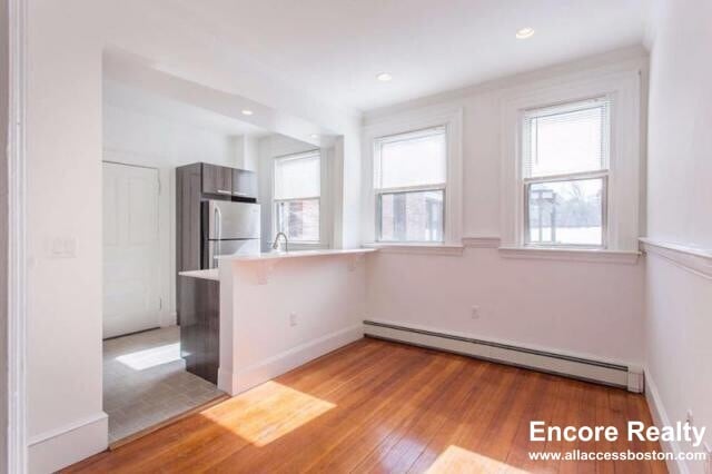 32 Richardson St, Unit #302 in Newton, MA - Foto de edificio