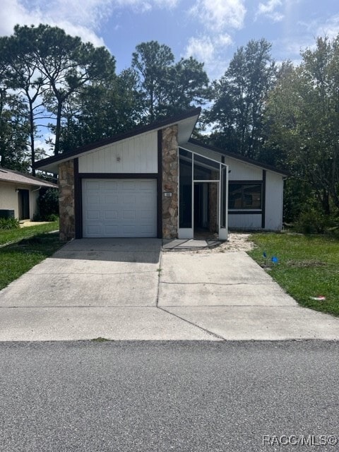 property at 100 Chinaberry Cir