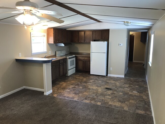 4908 Ridgecrest Rd in Gastonia, NC - Building Photo - Building Photo