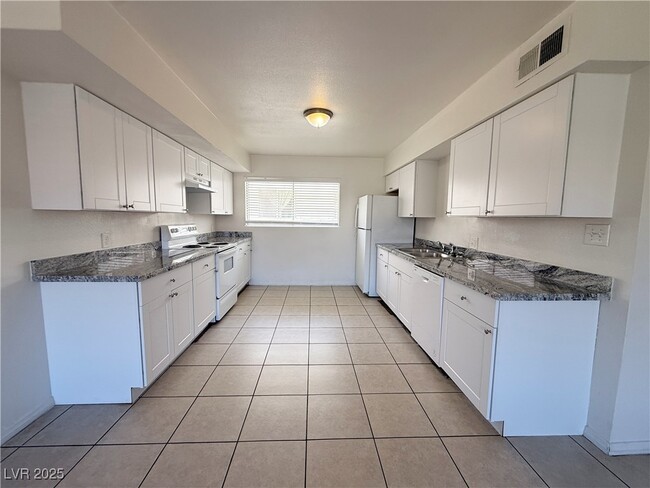 property at 1908 Rexford Dr