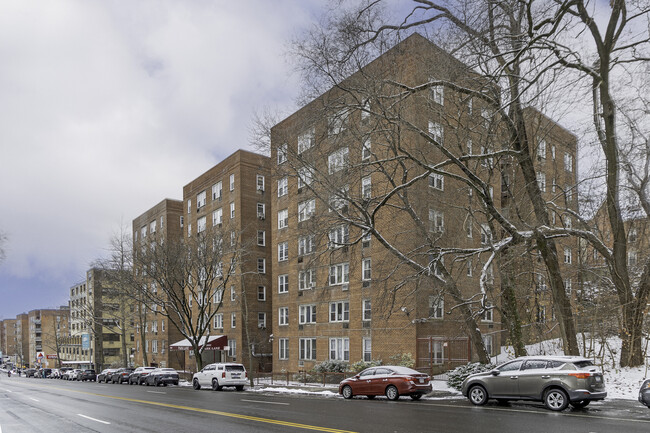 Park Lane in Bronx, NY - Foto de edificio - Building Photo