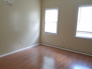 235 Starr St, Unit 1 in New Haven, CT - Building Photo - Building Photo