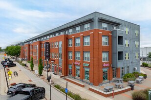 Wilshaw in Speedway, IN - Building Photo