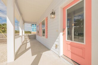 6832 Middleton Ave in St. Augustine, FL - Building Photo - Building Photo