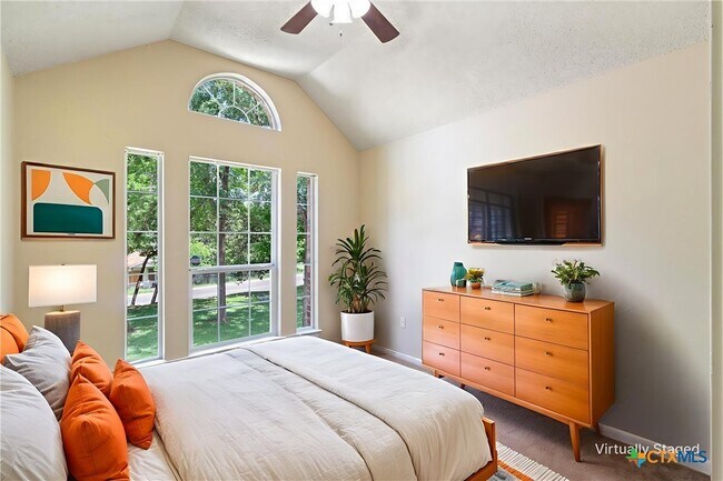 707 Indiana St in San Marcos, TX - Building Photo - Building Photo