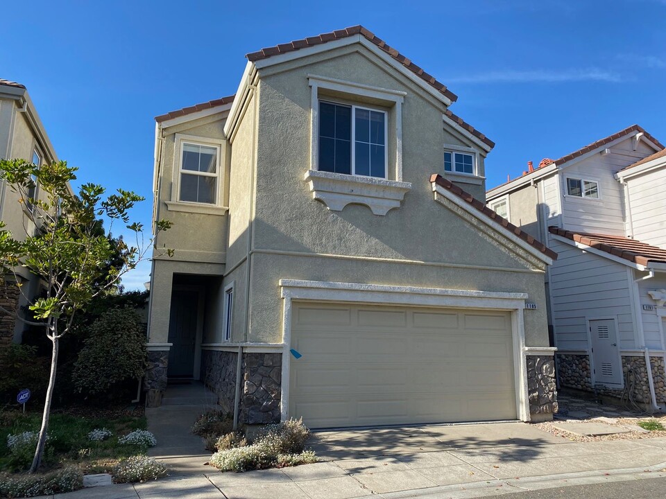 1185 Hillery Way in Alameda, CA - Building Photo