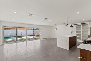2793 N Chuperosa Rd in Palm Springs, CA - Building Photo