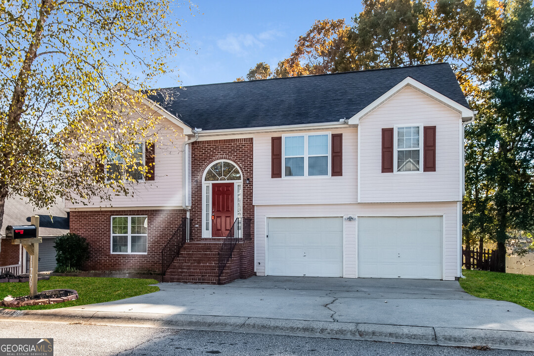 11779 Spring Lake Way in Fayetteville, GA - Building Photo