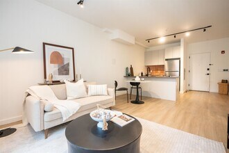 328 Pacific Ave in Jersey City, NJ - Building Photo - Building Photo