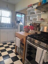622 N Orange Dr, Unit 622 in Los Angeles, CA - Building Photo - Building Photo