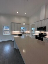 795 Pivot Pl in Bishop, CA - Building Photo - Building Photo