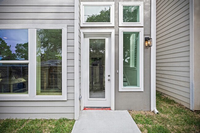 4011 Ward St in Houston, TX - Building Photo - Building Photo