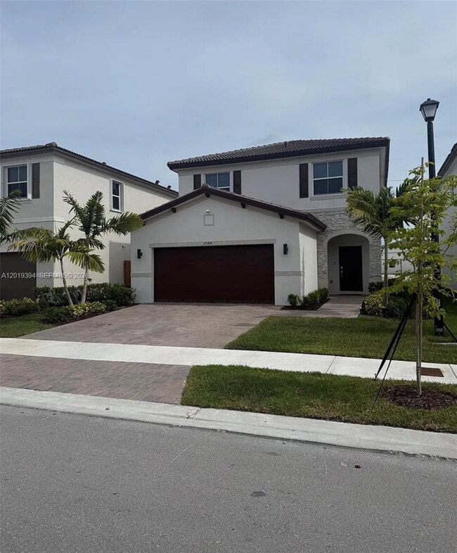 property at 2584 SE 25th Ct