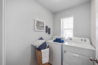 322 Juniper Dr in Waukee, IA - Building Photo - Building Photo