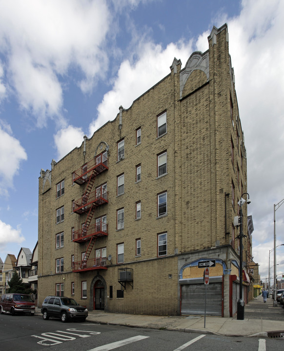 190-192 Van Nostrand Ave in Jersey City, NJ - Building Photo