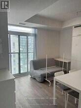 10 Honeycrisp Cres in Vaughan, ON - Building Photo - Building Photo