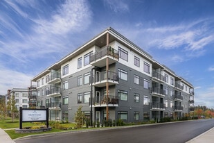 423-423 Despard Ave in Parksville, BC - Building Photo
