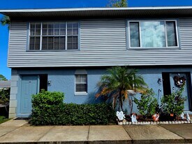 175 Yorktowne Dr in Daytona Beach, FL - Building Photo