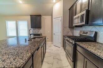 8918 Hartford River Ln in Richmond, TX - Building Photo - Building Photo