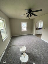 906 Elder Ln in Des Moines, IA - Building Photo - Building Photo