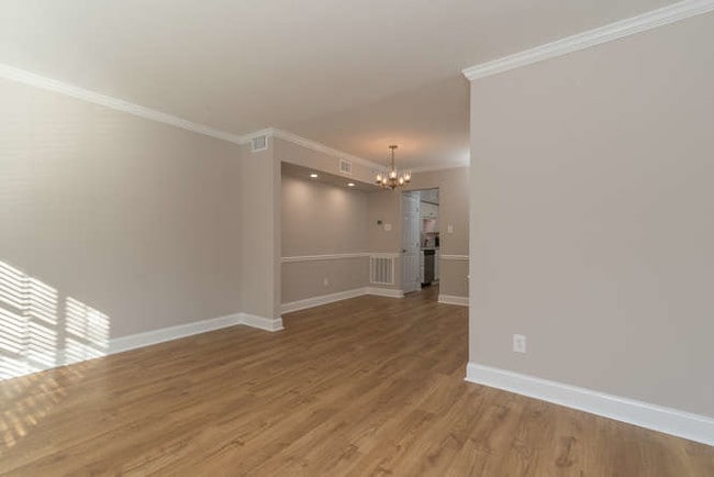 1328 Springlawn Ct in Raleigh, NC - Foto de edificio - Building Photo