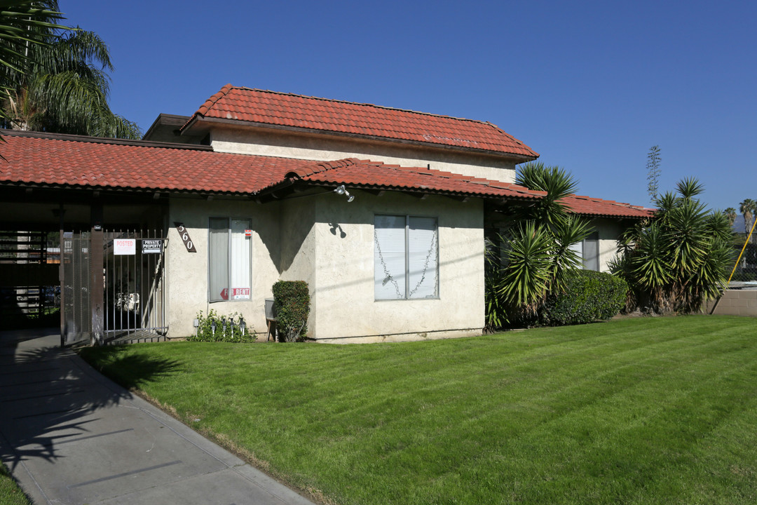 Casa Juanita in San Bernardino, CA - Building Photo