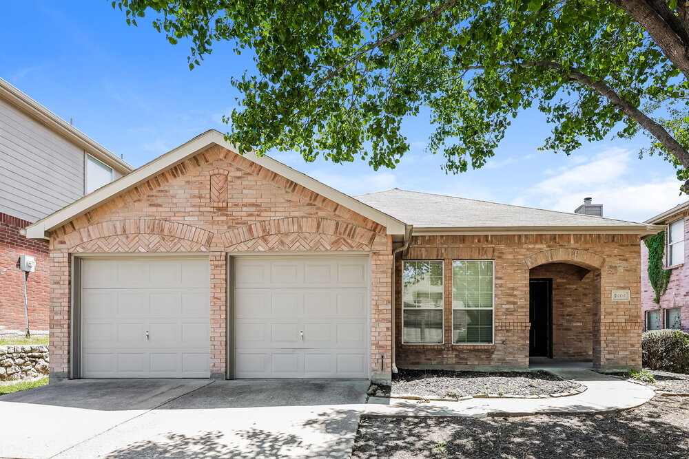 2404 Becard Dr in Mesquite, TX - Building Photo