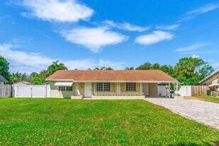 640 Jaeger Dr in Delray Beach, FL - Building Photo