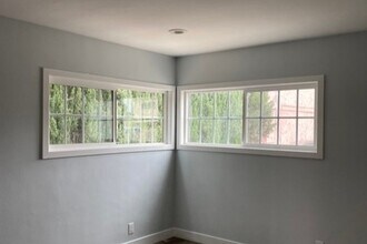 2233 Clyde Ave, Unit 4 in Los Angeles, CA - Building Photo - Building Photo