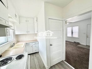 1534 63rd St in Windsor Heights, IA - Foto de edificio - Building Photo